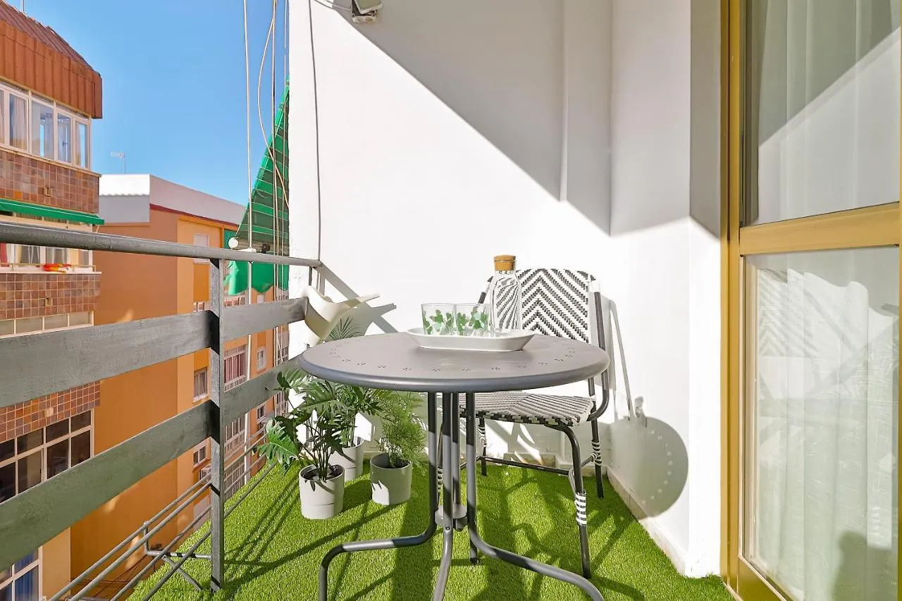 Apartment C24 Fantastic 4 Bedroom With Terrace Malaga